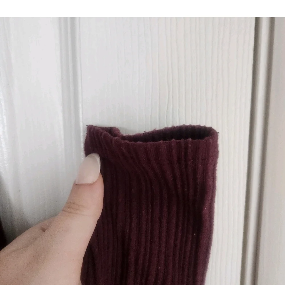 Urban Outfitters Brielle Cozy‎ Wrap Romper Size Small Burgundy Ribbed Tie Waist